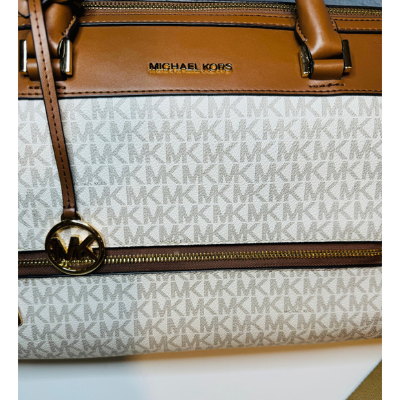 Michael Kors Jet Set Signature Duffle Bag - Monogram MK Logo - Picture 3 of 12